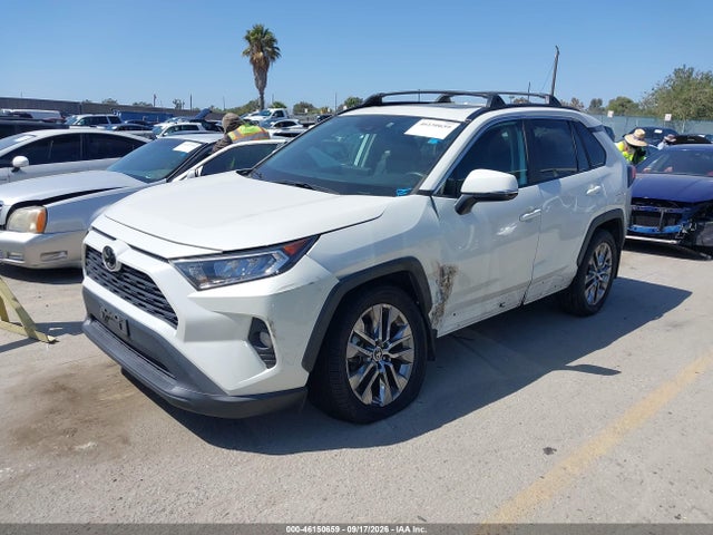 2021 Toyota Rav4 Xle Premium მანქანა იყიდება აუქციონზე, vin: 2T3C1RFV7MW148195, აუქციონის ნომერი: 46150659