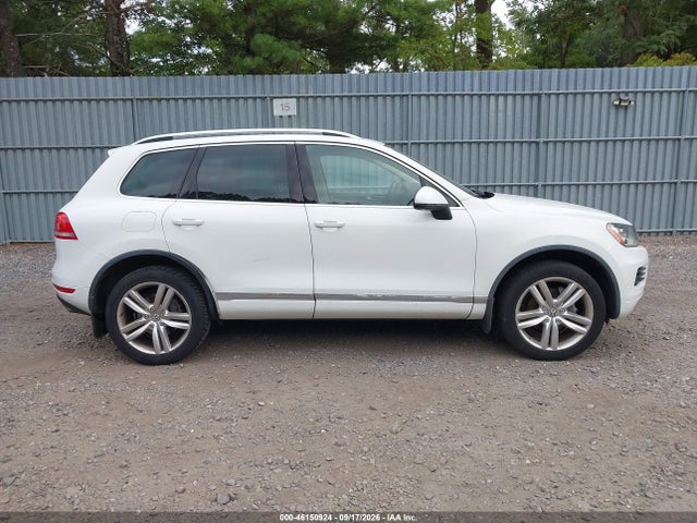 2014 Volkswagen Touareg 3.6l Executive მანქანა იყიდება აუქციონზე, vin: WVGEF9BP2ED010981, აუქციონის ნომერი: 46150924