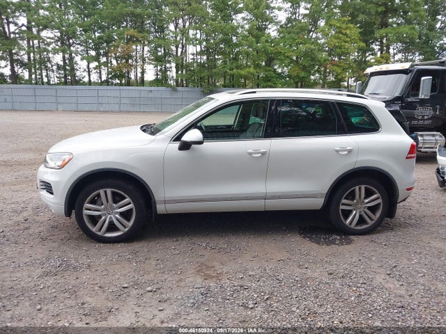 2014 Volkswagen Touareg 3.6l Executive მანქანა იყიდება აუქციონზე, vin: WVGEF9BP2ED010981, აუქციონის ნომერი: 46150924
