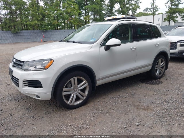 2014 Volkswagen Touareg 3.6l Executive მანქანა იყიდება აუქციონზე, vin: WVGEF9BP2ED010981, აუქციონის ნომერი: 46150924