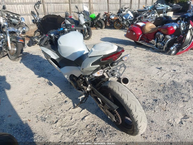 Kawasaki EX500 2025 ML5EXGG15SDA70515 Image 3
