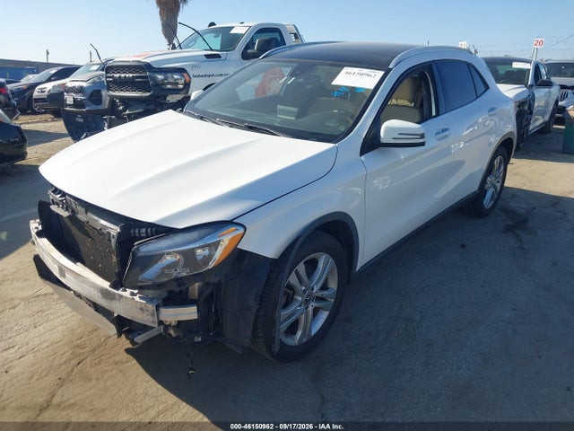 Mercedes-Benz GLA 250 2018 WDCTG4EB5JJ476597 Image 2