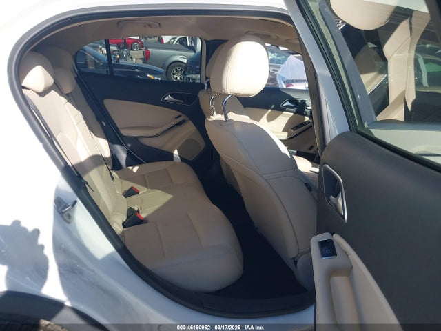 Mercedes-Benz GLA 250 2018 WDCTG4EB5JJ476597 Image 8