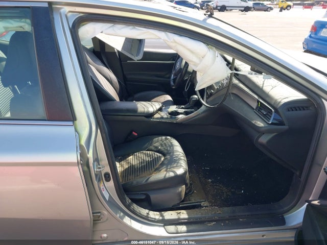 4T1B11HKXKU731768 Toyota CAMRY SE