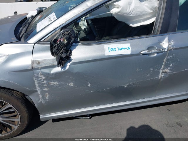 4T1B11HKXKU731768 Toyota CAMRY SE