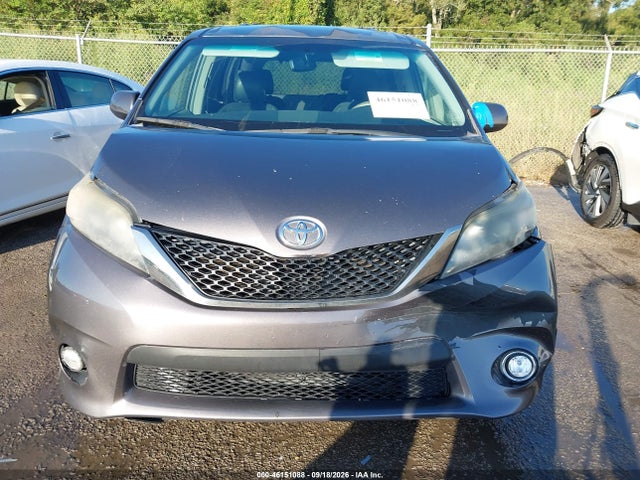 46151088 :رقم المزاد ، 5TDXK3DC5DS369583 vin ، 2013 Toyota Sienna Se 8 Passenger مزاد بيع