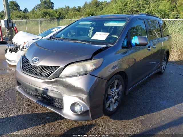 46151088 :رقم المزاد ، 5TDXK3DC5DS369583 vin ، 2013 Toyota Sienna Se 8 Passenger مزاد بيع