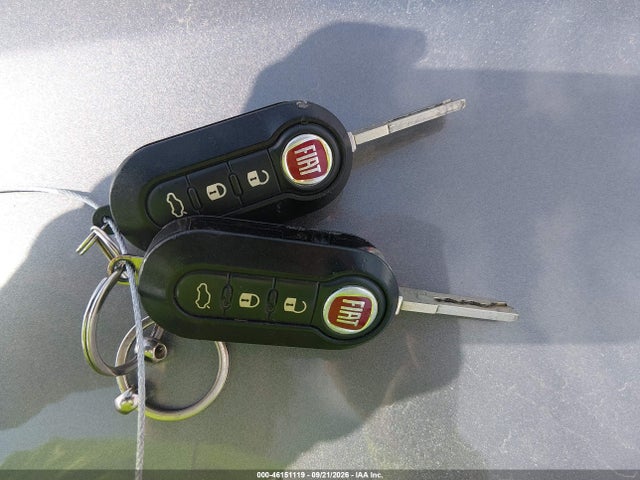46151119 :رقم المزاد ، 3C3CFFER1FT667701 vin ، 2015 Fiat 500c Lounge مزاد بيع