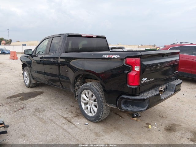Chevrolet Silverado 1500 Custom 2019 1GCRYBEH7KZ310641 Image 3