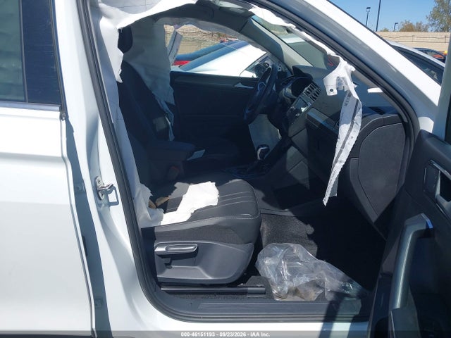 3VV3B7AX7PM105946 Volkswagen Tiguan 2.0t Se