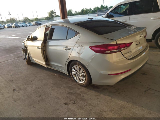 Hyundai ELANTRA SE 2017 5NPD74LF3HH104940 Image 3