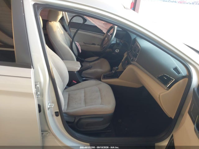 Hyundai ELANTRA SE 2017 5NPD74LF3HH104940 Image 5