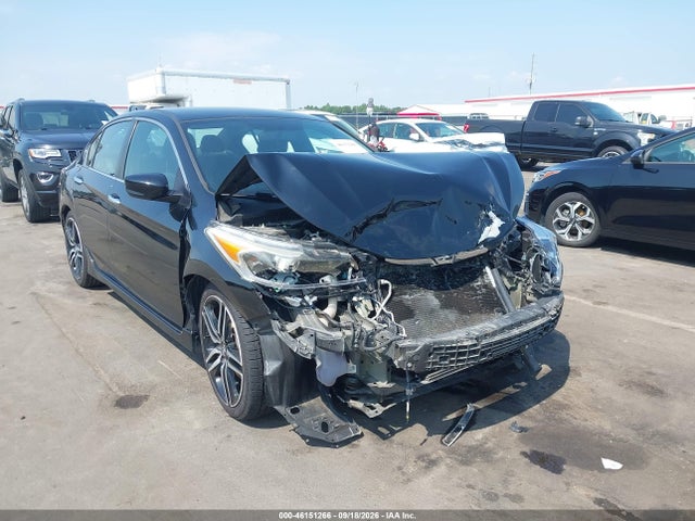 46151266 :رقم المزاد ، 1HGCR2F58HA004645 vin ، 2017 Honda Accord Sport مزاد بيع