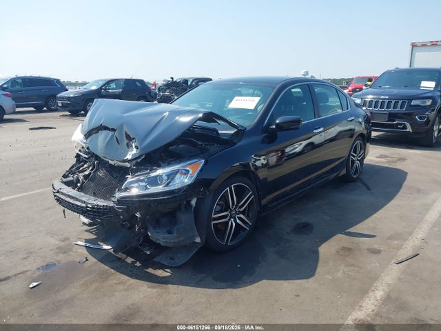 46151266 :رقم المزاد ، 1HGCR2F58HA004645 vin ، 2017 Honda Accord Sport مزاد بيع