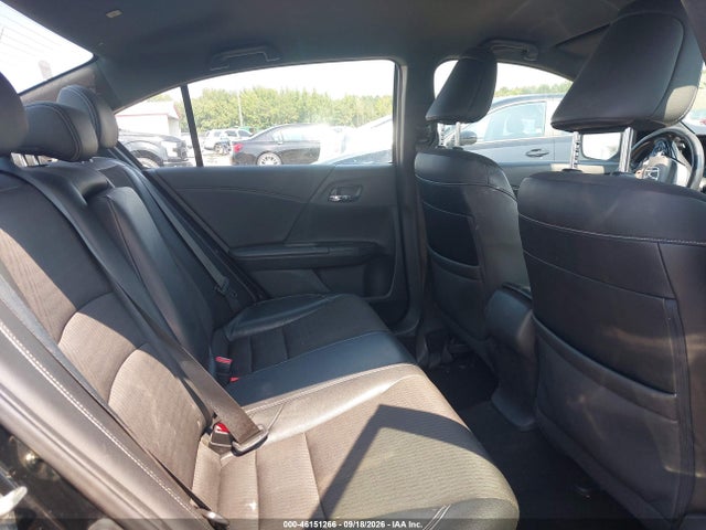 46151266 :رقم المزاد ، 1HGCR2F58HA004645 vin ، 2017 Honda Accord Sport مزاد بيع