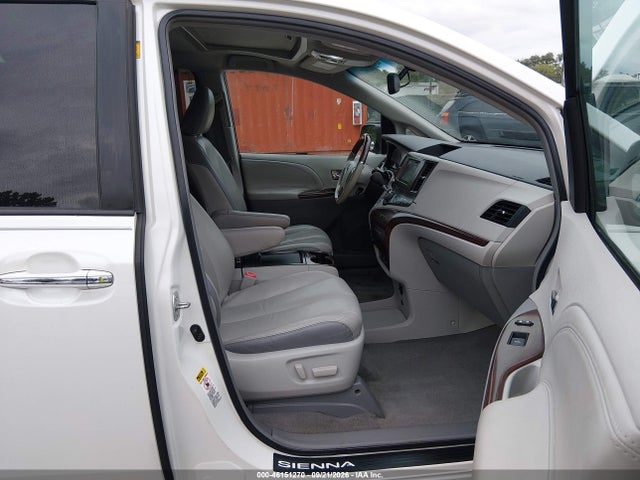 2011 Toyota Sienna Ltd მანქანა იყიდება აუქციონზე, vin: 5TDYK3DC9BS048292, აუქციონის ნომერი: 46151270