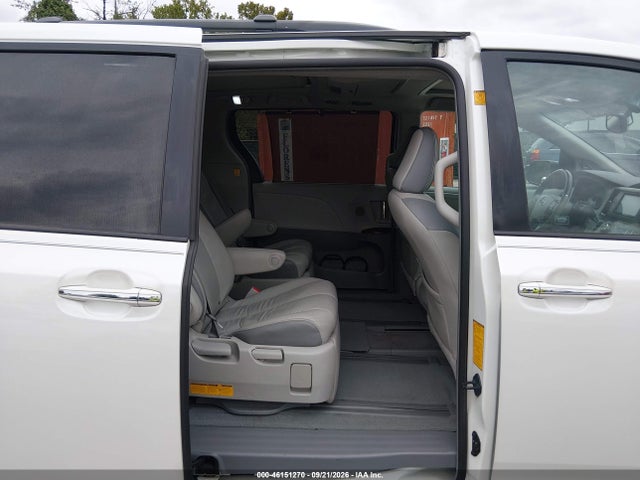 2011 Toyota Sienna Ltd მანქანა იყიდება აუქციონზე, vin: 5TDYK3DC9BS048292, აუქციონის ნომერი: 46151270