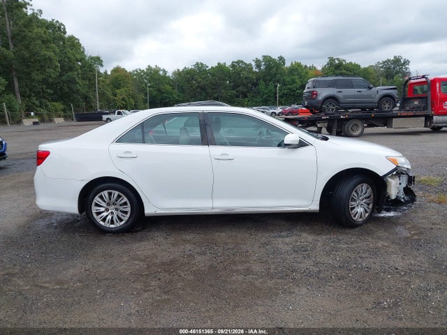 46151365 :رقم المزاد ، 4T4BF1FK7ER380414 vin ، 2014 Toyota Camry Le مزاد بيع