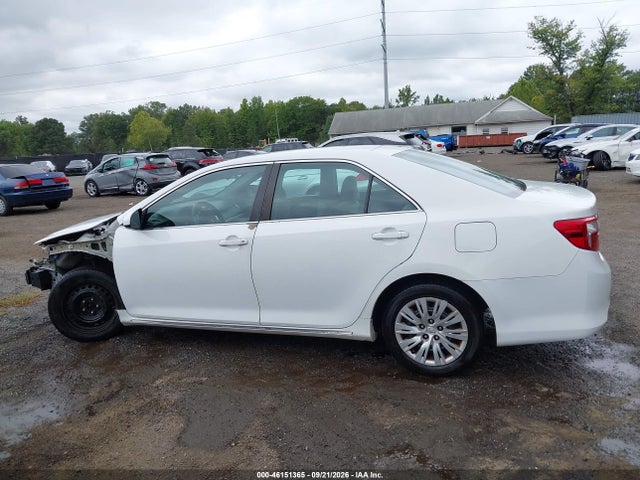 46151365 :رقم المزاد ، 4T4BF1FK7ER380414 vin ، 2014 Toyota Camry Le مزاد بيع