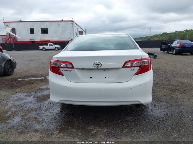46151365 :رقم المزاد ، 4T4BF1FK7ER380414 vin ، 2014 Toyota Camry Le مزاد بيع