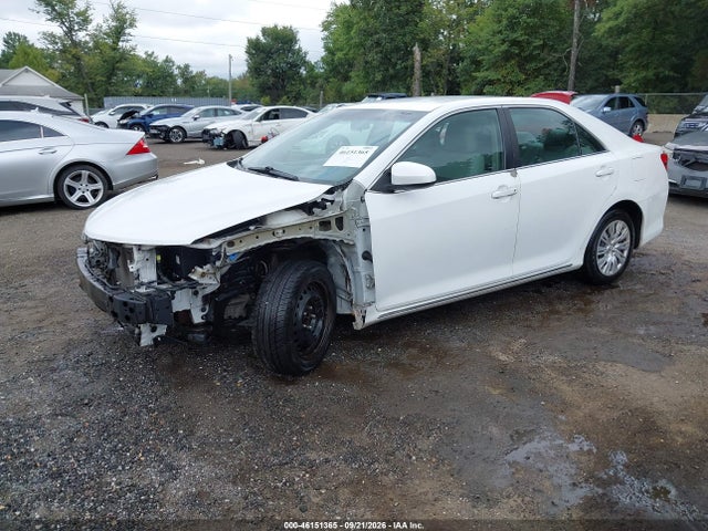 46151365 :رقم المزاد ، 4T4BF1FK7ER380414 vin ، 2014 Toyota Camry Le مزاد بيع