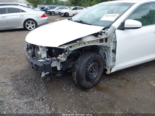 46151365 :رقم المزاد ، 4T4BF1FK7ER380414 vin ، 2014 Toyota Camry Le مزاد بيع