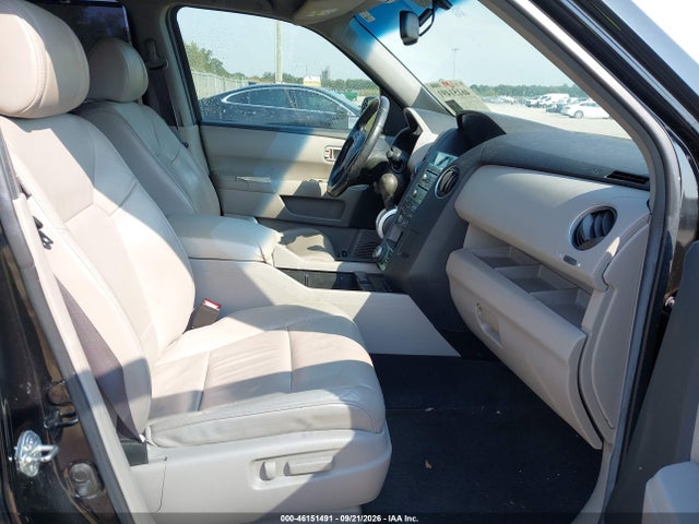 46151491 :رقم المزاد ، 5FNYF3H93BB052104 vin ، 2011 Honda Pilot Touring مزاد بيع