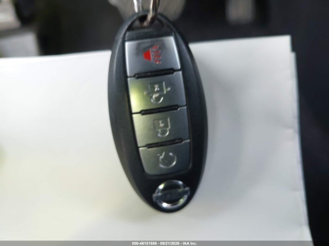 5N1DR2MN0JC670328 Nissan Pathfinder Sv