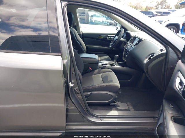 5N1DR2MN0JC670328 Nissan Pathfinder Sv