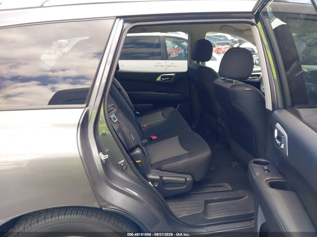 5N1DR2MN0JC670328 Nissan Pathfinder Sv