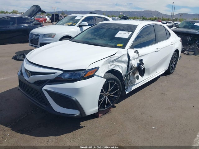 Toyota CAMRY SE 2022 4T1G11AK3NU634450 Image 2