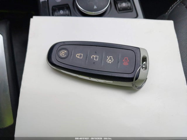 46151631 :رقم المزاد ، 1FMCU9J95FUB04676 vin ، 2015 Ford Escape Titanium مزاد بيع