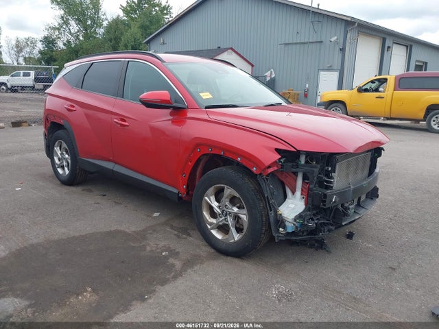 46151732 :رقم المزاد ، 5NMJBCAE3NH056810 vin ، 2022 Hyundai Tucson Sel مزاد بيع