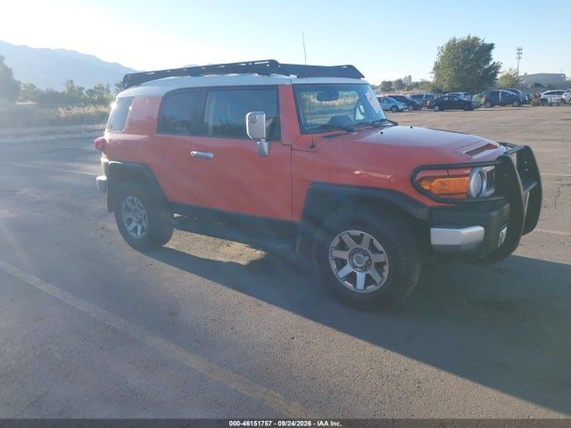 2014 Toyota Fj Cruiser მანქანა იყიდება აუქციონზე, vin: JTEBU4BF0EK198009, აუქციონის ნომერი: 46151757