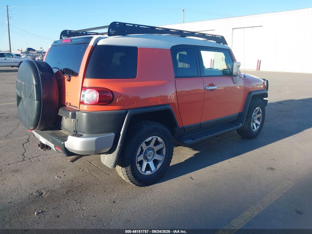 Toyota FJ Cruiser 2014 JTEBU4BF0EK198009 Image 4