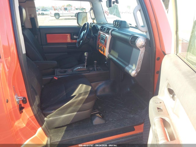 Toyota FJ Cruiser 2014 JTEBU4BF0EK198009 Image 5