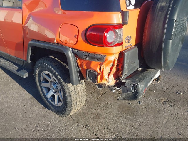 Toyota FJ Cruiser 2014 JTEBU4BF0EK198009 Image 6