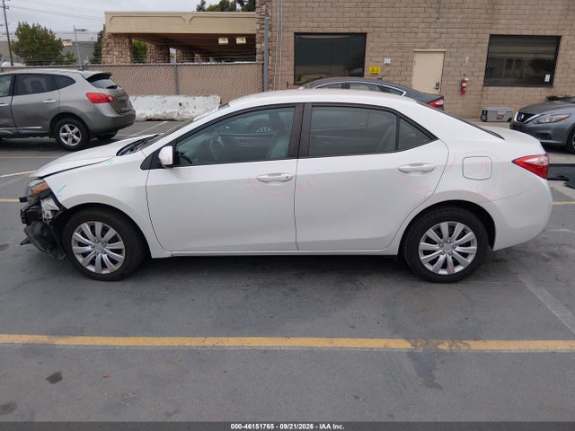 46151765 :رقم المزاد ، 5YFBURHE1HP697908 vin ، 2017 Toyota Corolla Le مزاد بيع