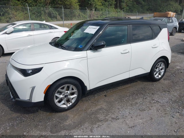 2023 Kia Soul S მანქანა იყიდება აუქციონზე, vin: KNDJ23AUXP7215596, აუქციონის ნომერი: 46151809