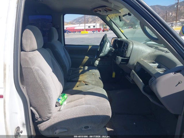 46151895 :رقم المزاد ، 1GCEC19K0SE157119 vin ، 1995 Chevrolet Gmt-400 C1500 مزاد بيع