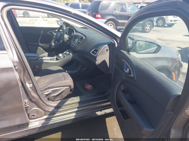 Chrysler 200 Limited 2016 1C3CCCAB9GN107863 Image 5