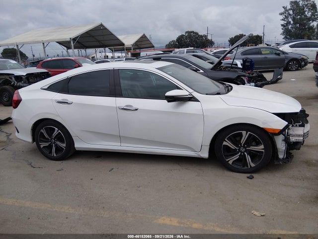 Honda Civic Touring 2017 19XFC1F90HE210713 Image 14