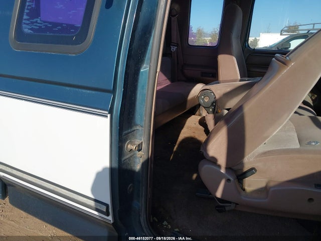 1995 Ford F250 მანქანა იყიდება აუქციონზე, vin: 1FTHX25F5SKB30175, აუქციონის ნომერი: 46152077