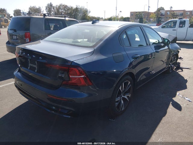 Volvo S60 B5 Plus Dark Theme 2024 7JRL12FL6RG315320 Image 4