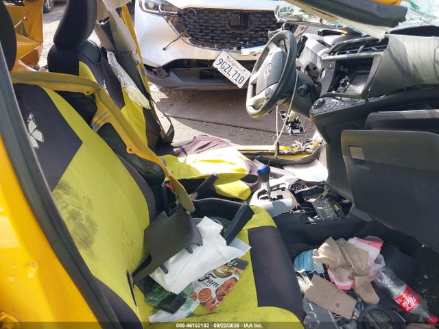 JTDKDTB37E1079688 Toyota Prius C Three