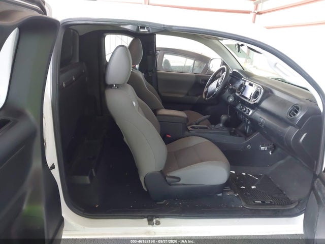 46152198 :رقم المزاد ، 3TYRX5GN8NT043415 vin ، 2022 Toyota Tacoma Sr مزاد بيع