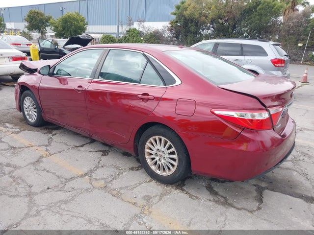 46152262 :رقم المزاد ، 4T1BF1FK6HU752386 vin ، 2017 Toyota Camry Le مزاد بيع