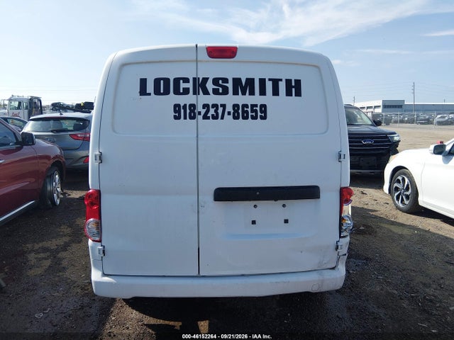 46152264 :رقم المزاد ، 3N6CM0KNXHK717548 vin ، 2017 Nissan Nv200 Sv مزاد بيع