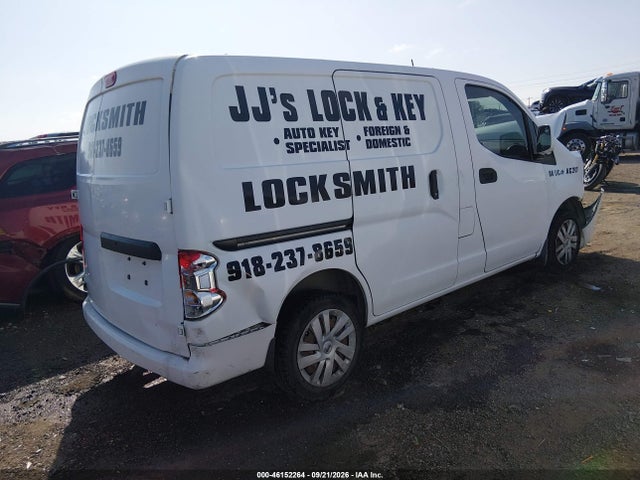 46152264 :رقم المزاد ، 3N6CM0KNXHK717548 vin ، 2017 Nissan Nv200 Sv مزاد بيع