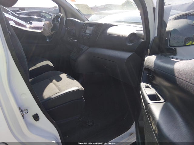 46152264 :رقم المزاد ، 3N6CM0KNXHK717548 vin ، 2017 Nissan Nv200 Sv مزاد بيع